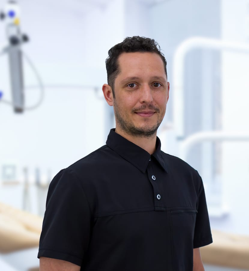 Dr. Adrian Popa